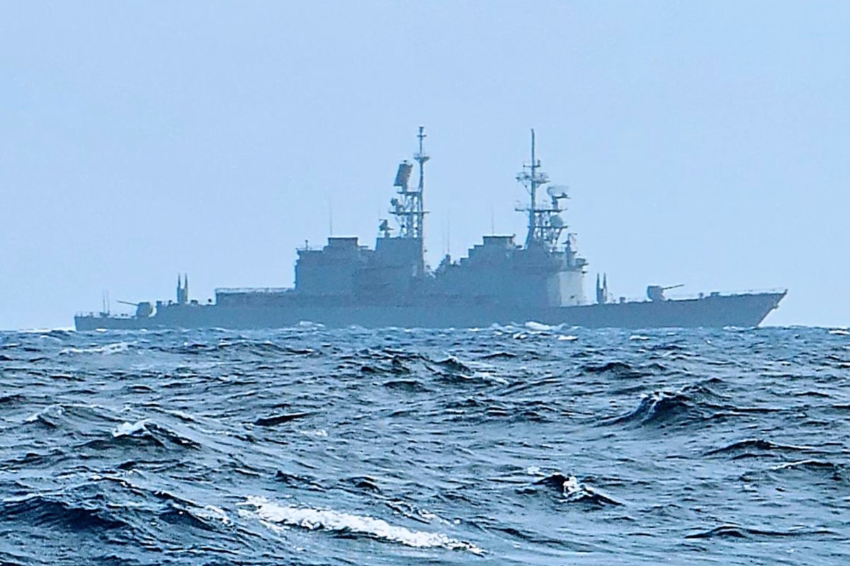 Taiwan Detects 8 Chinese Naval Ships Encircling Their Parameters